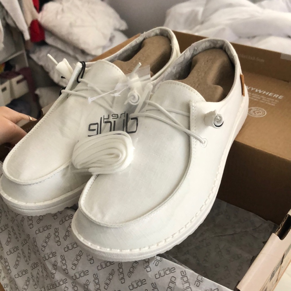 Hey dude Wendy Size 7